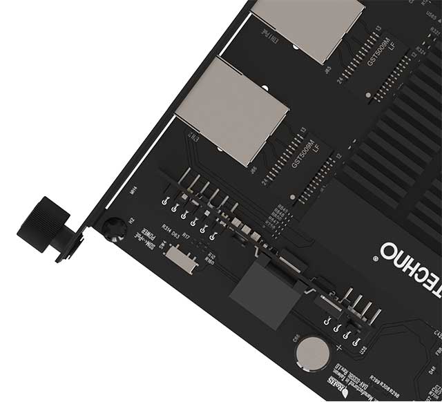 柔軟な電源構成（PoE/SDMホスト受電）
