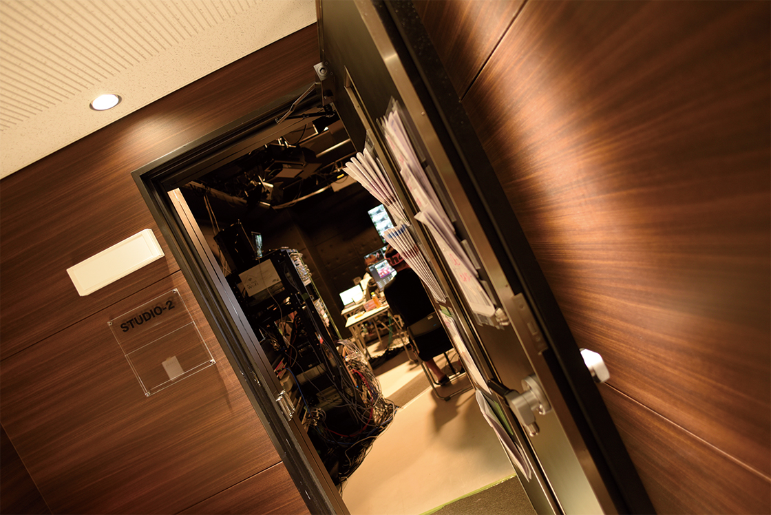 スタジオ入口の写真
